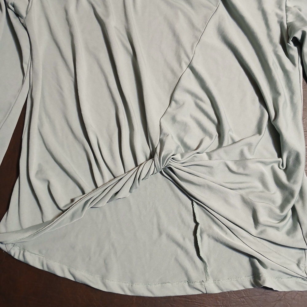 Elegant Twist Front Women Top - Gray